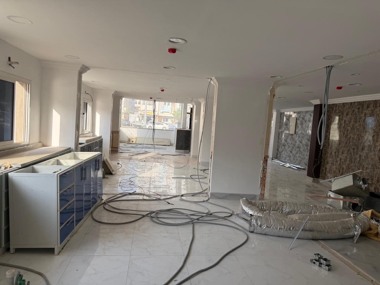 Interior view 02 current